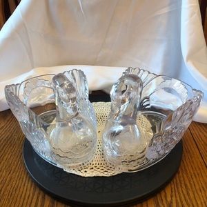 Pair of Clear Plastic Swans from Regaline Made in USA 1960s